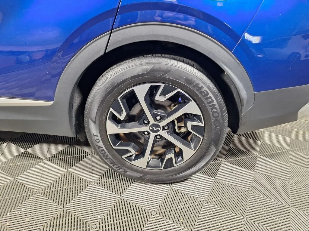 Used 2025 Sapphire Blue Kia EX image 25