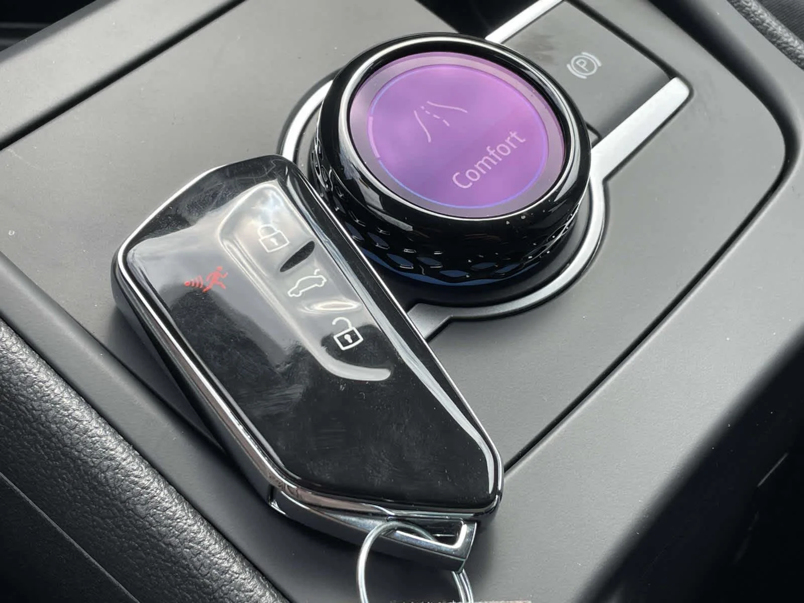 New 2026 Deep Black Pearl Volkswagen S image 37