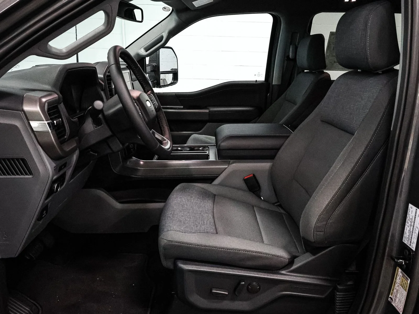 New 2026 Carbonized Gray Metallic Ford XLT image 23