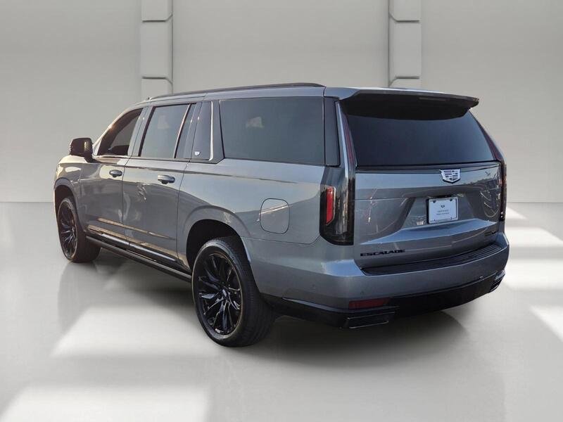 Used 2023 Argent Silver Metallic CADILLAC 4WD 4DR SPORT PLATINUM image 3