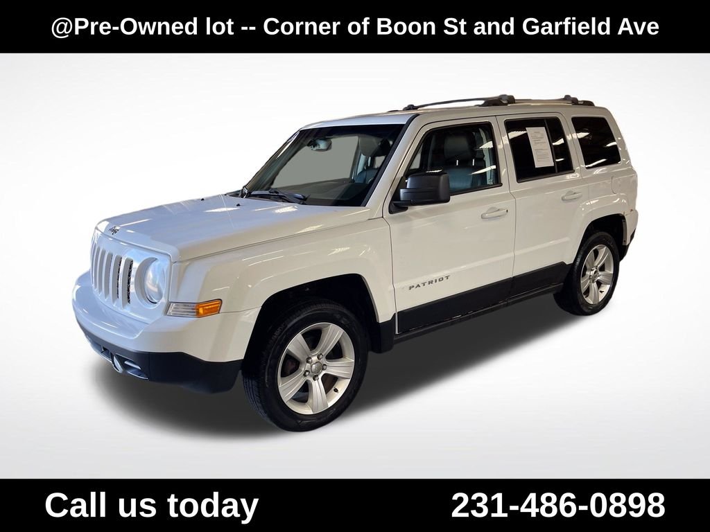 Used 2013 White Jeep Limited image 1