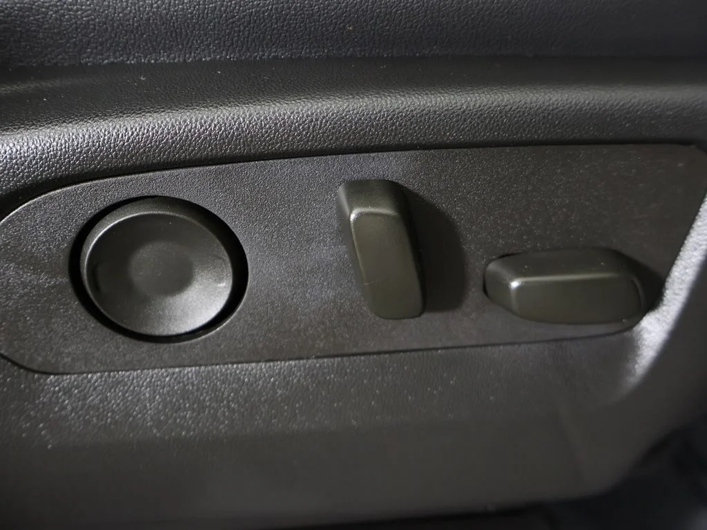 Used 2025 Black Chevrolet RST image 40