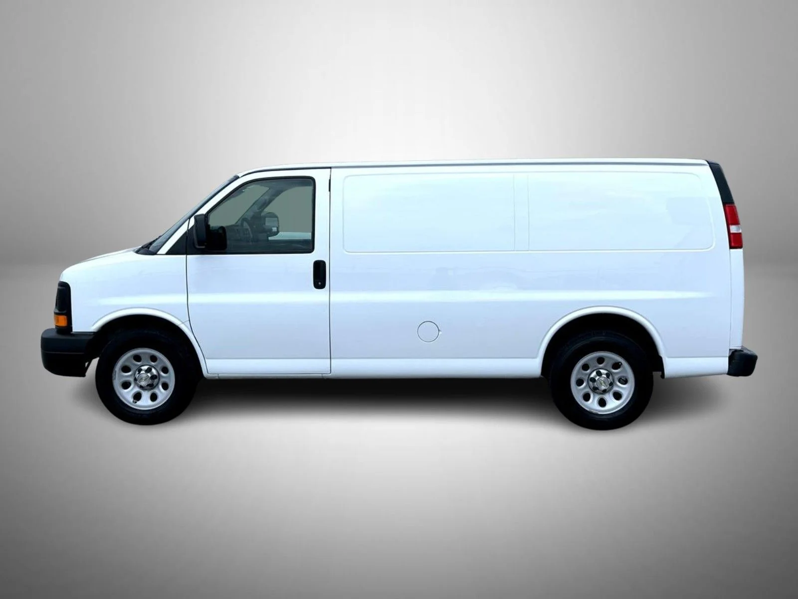 Used 2014 White Chevrolet Work Van image 8