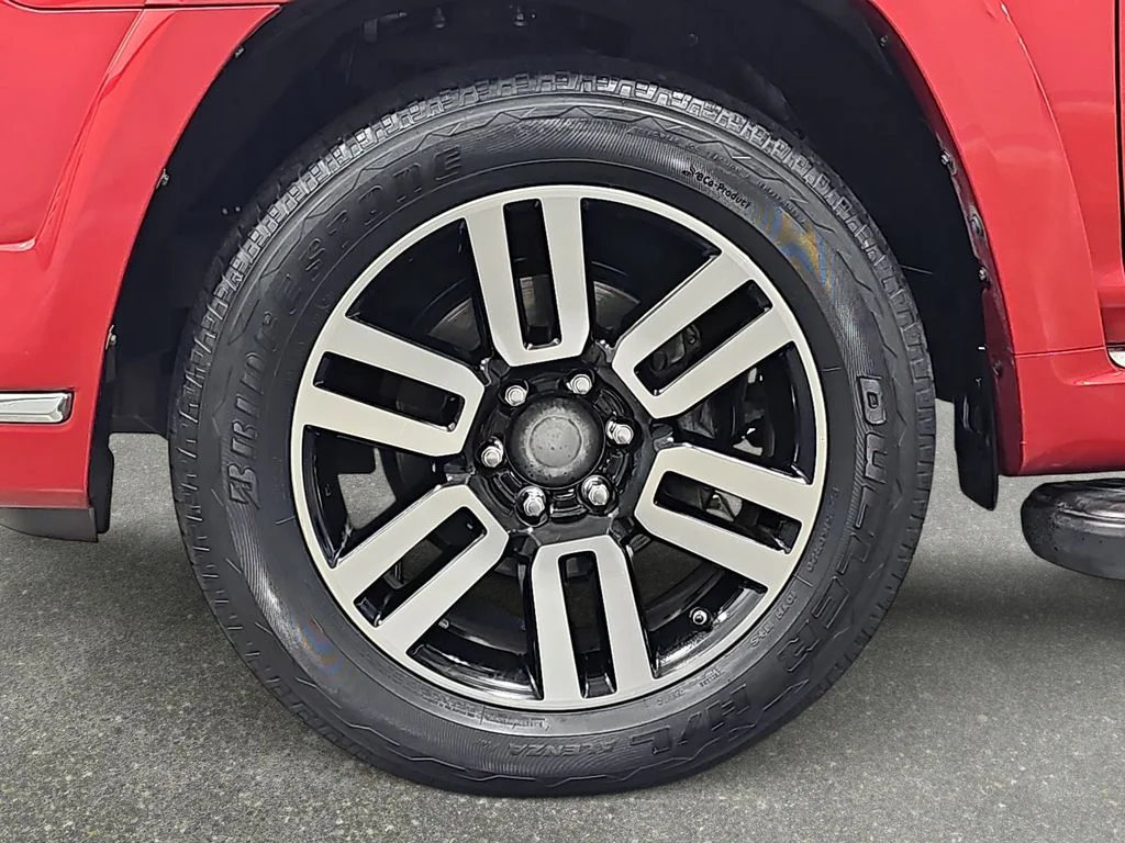 Used 2015 Red Toyota Limited image 34