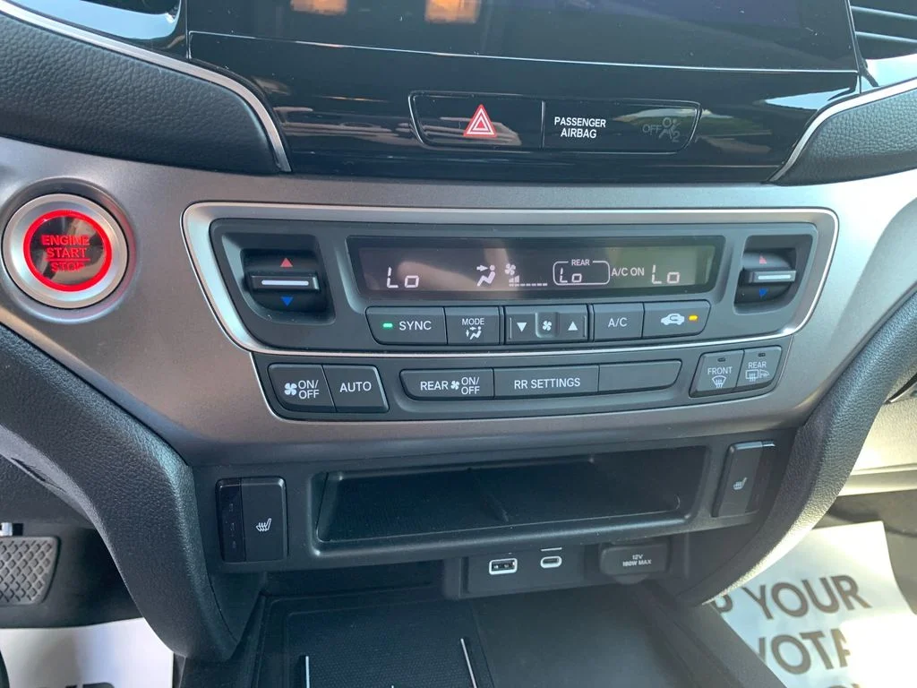 Used 2024 White Honda EX-L image 22