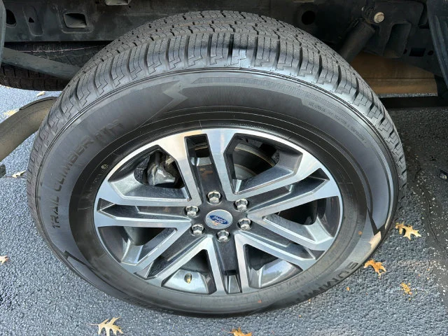 Used 2023 Blue Ford XL image 17