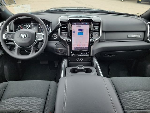 New 2026 Diamond Black Crystal Pearl-Coat Exterior Paint RAM Big Horn image 9