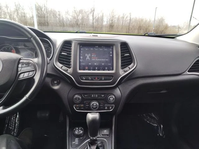 Used 2020 Red Jeep Trailhawk image 18