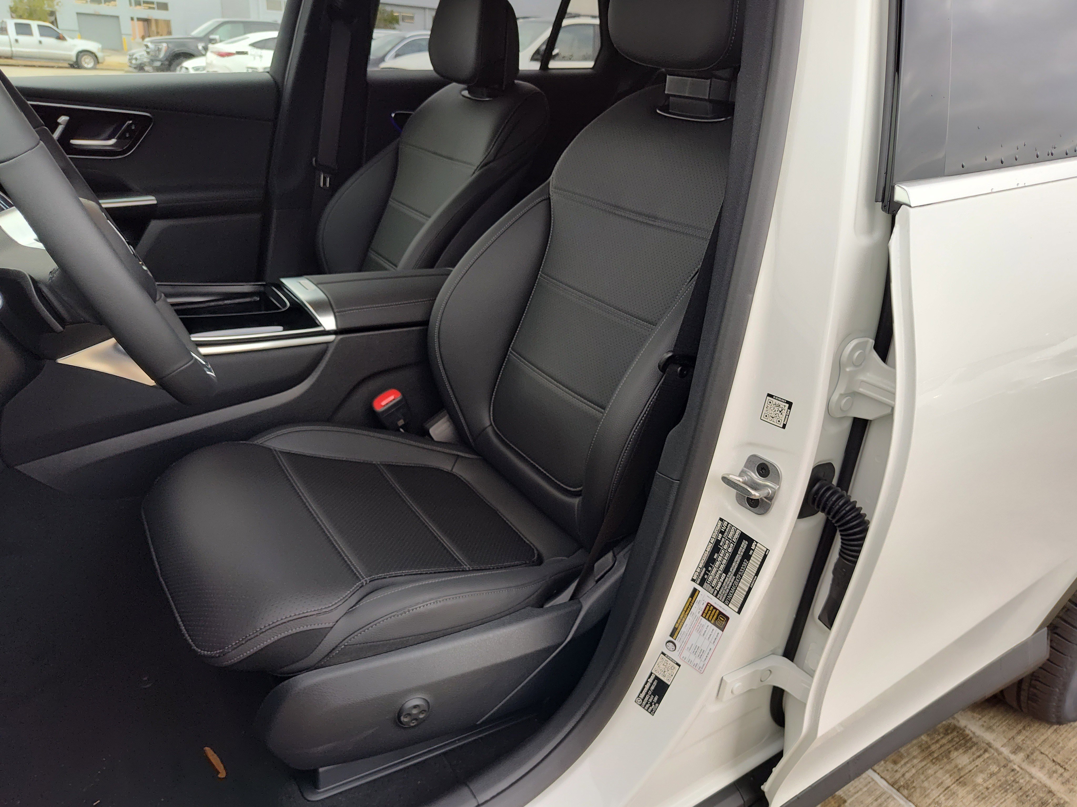 New 2026 Polar White Mercedes-Benz GLC 300 image 20
