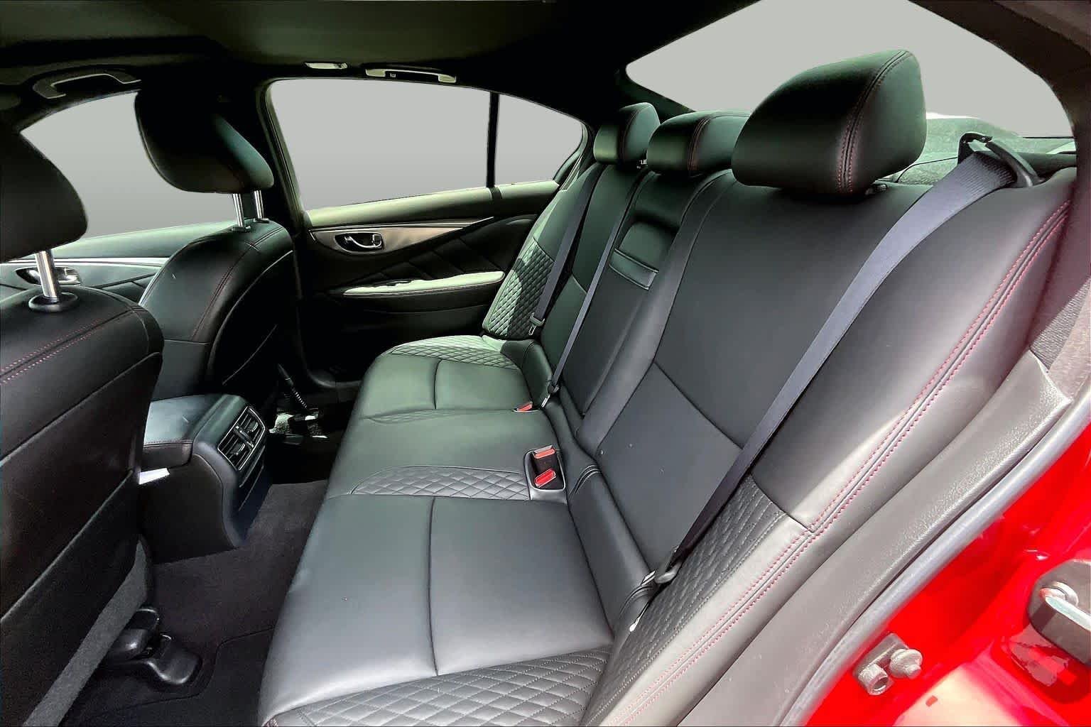 Used 2018 Dynamic Sunstone Red INFINITI RED SPORT 400 image 21