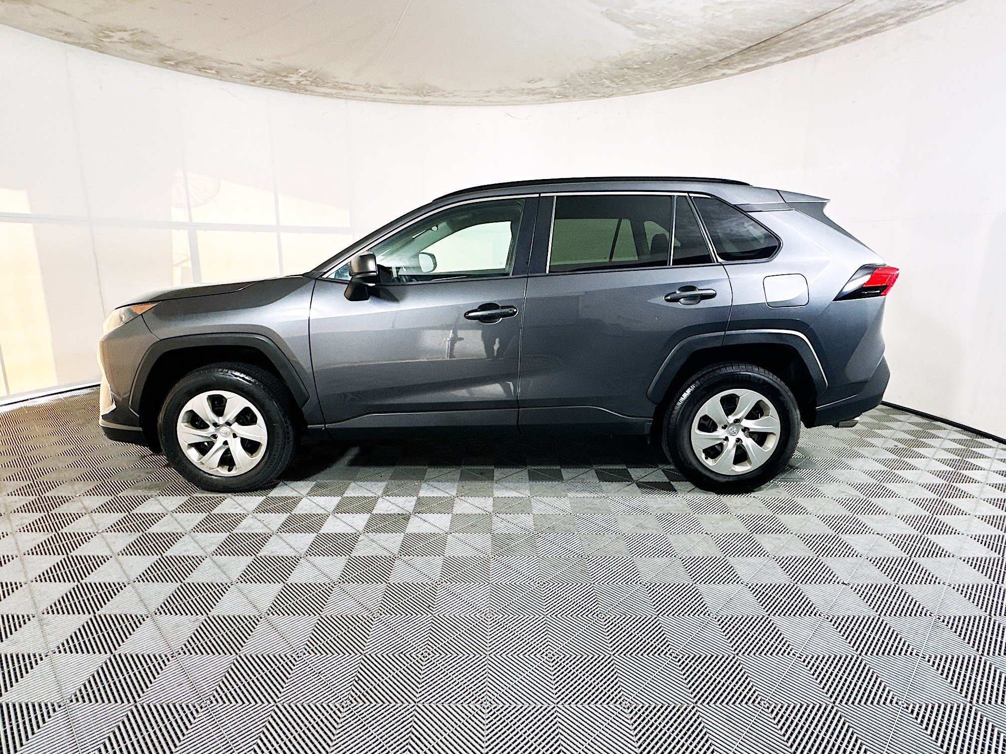 Used 2021 Magnetic Gray Metallic Toyota LE image 6