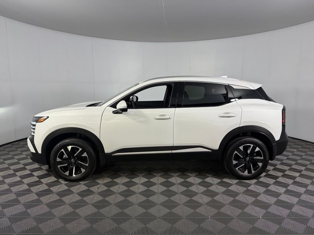 Used 2025 White Nissan SR image 10