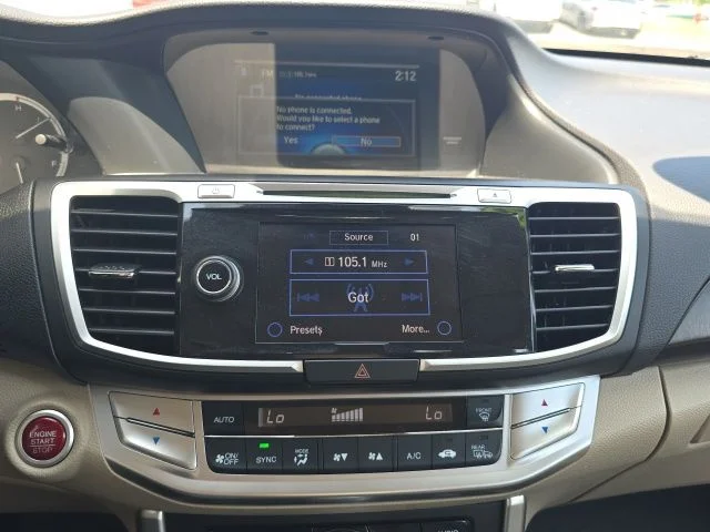 Used 2014 White Honda EX-L image 15