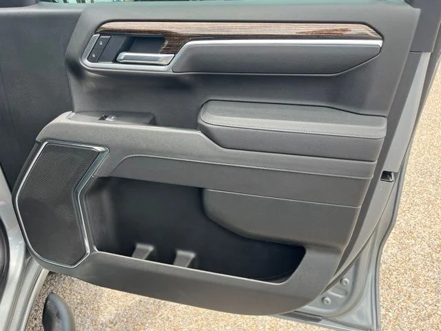 Used 2026 Silver GMC Elevation image 28