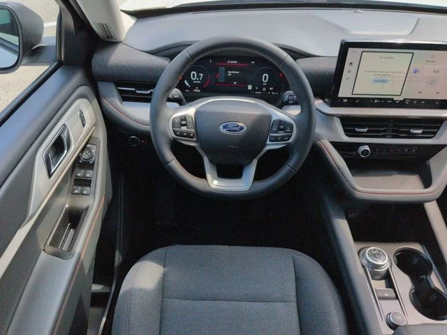 New 2026 Star White Metallic Tri-Coat Ford Active image 16