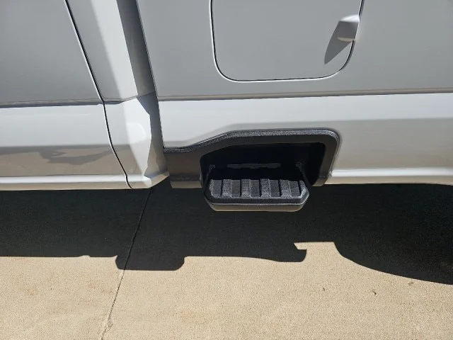 New 2026 Oxford White Ford F-250® XLT image 41