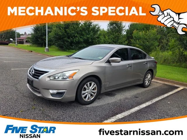Used 2014 Beige Nissan 2.5 S image 3