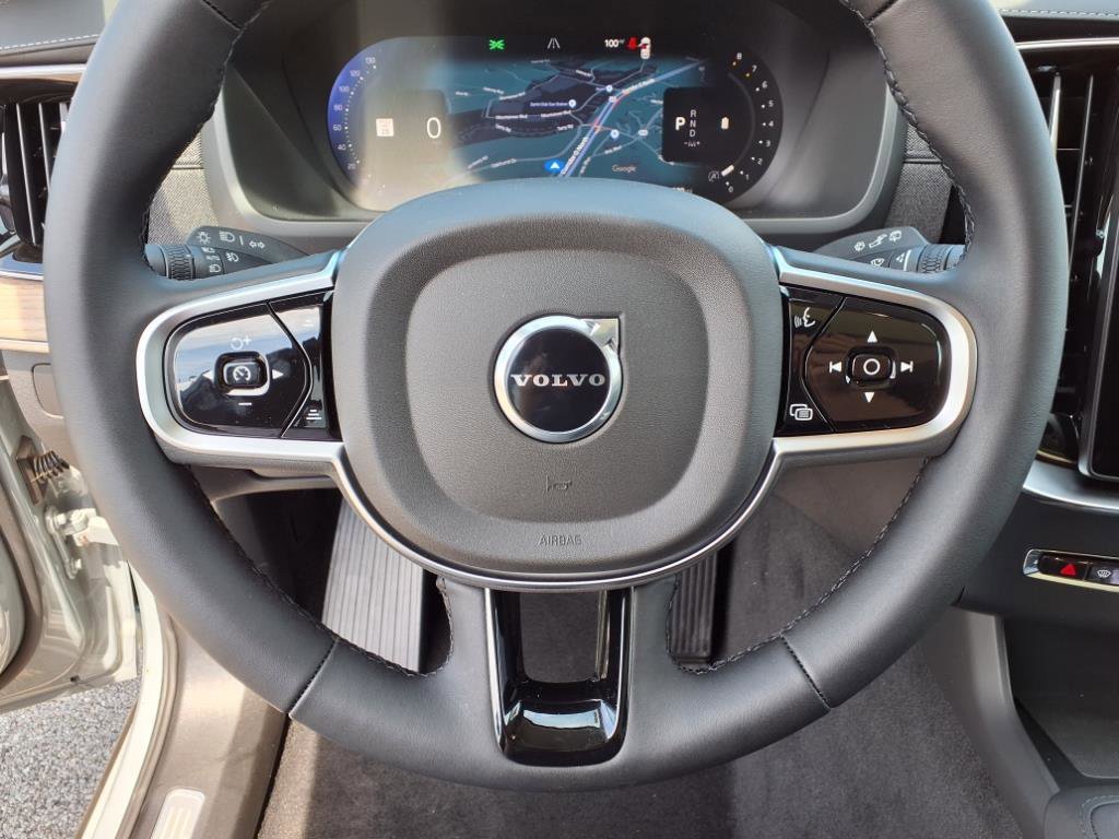 Used 2026 Vapour Grey Metallic Volvo Plus image 18