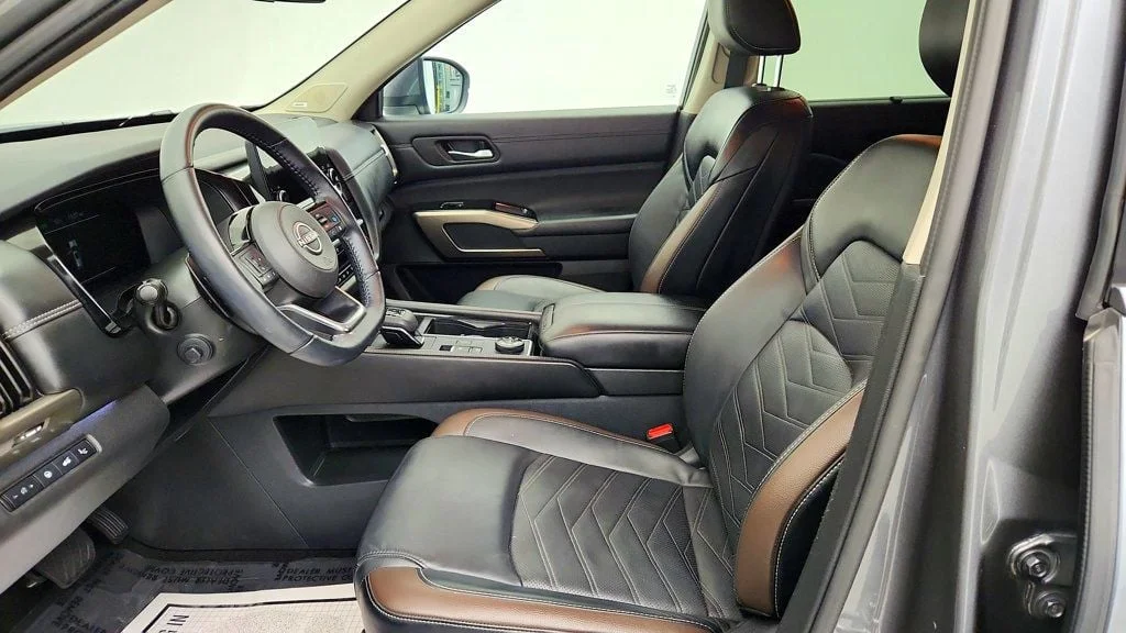 Used 2024 Boulder Gray Pearl Nissan Platinum 4WD image 20