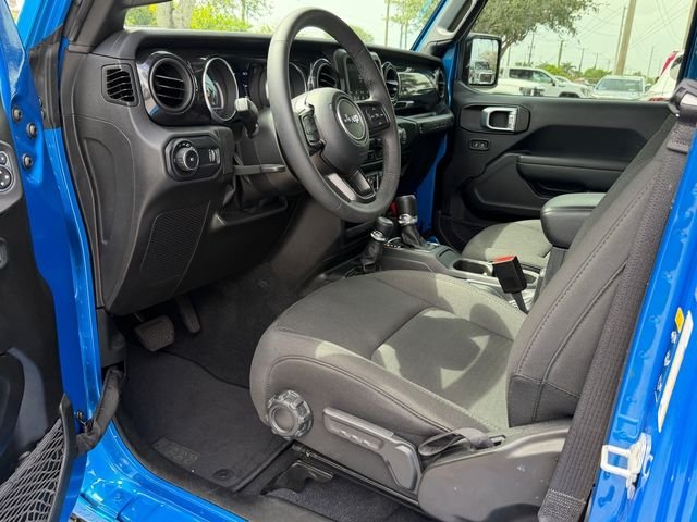Used 2023 Blue Jeep Sport image 12