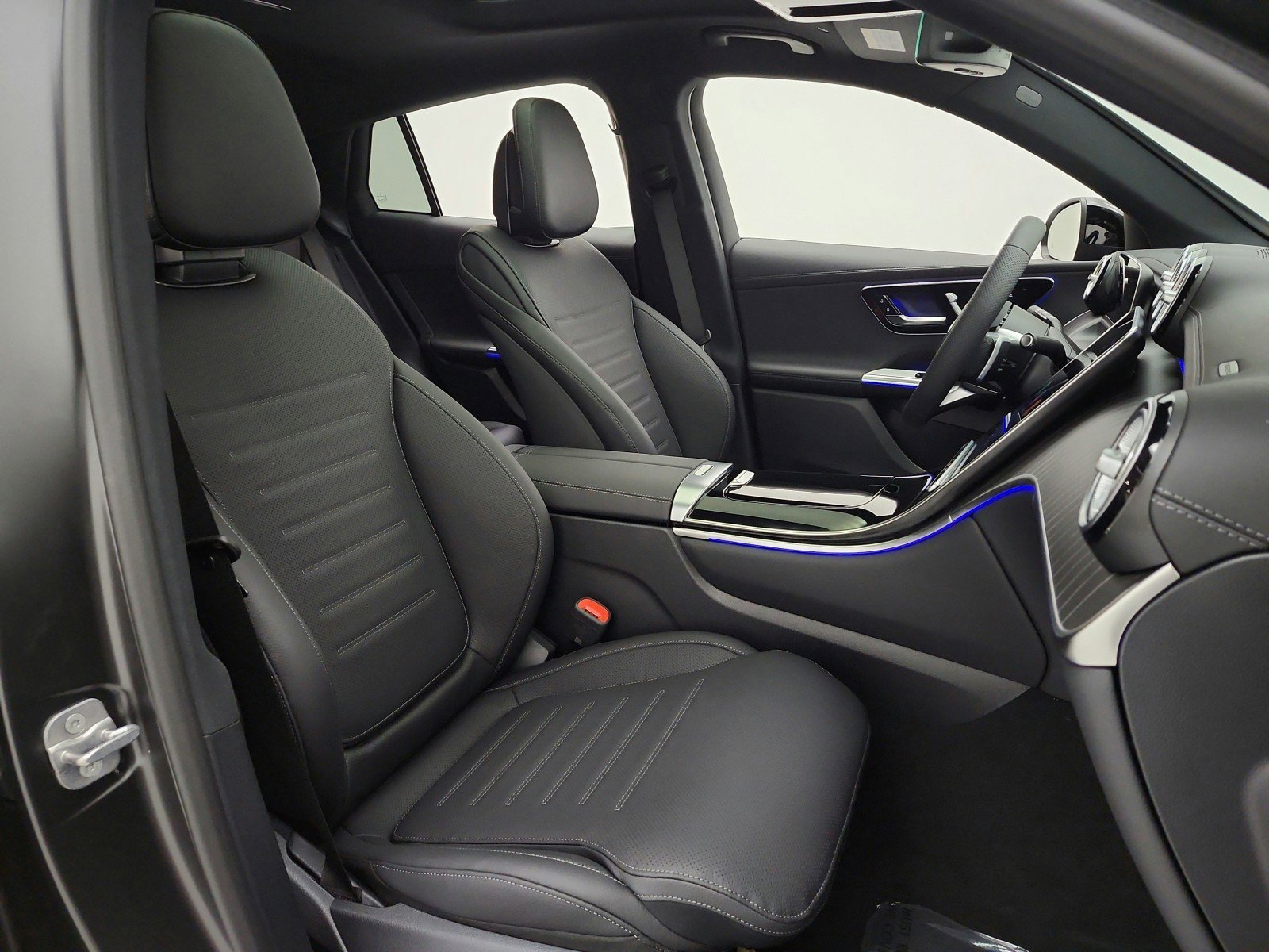 New 2026 MANUFAKTUR exclusive graphite grey magno Mercedes-Benz GLC 300 4MATIC® Coupe image 34