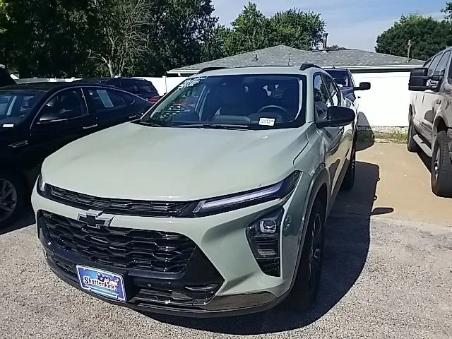 Used 2026 Cacti Green Chevrolet ACTIV image 11