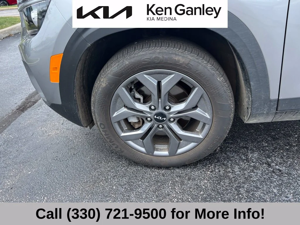 Certified Used 2024 Gray Kia LX image 17