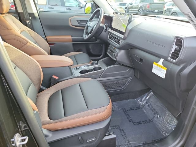 New 2026 Shadow Black Ford Outer Banks® image 17