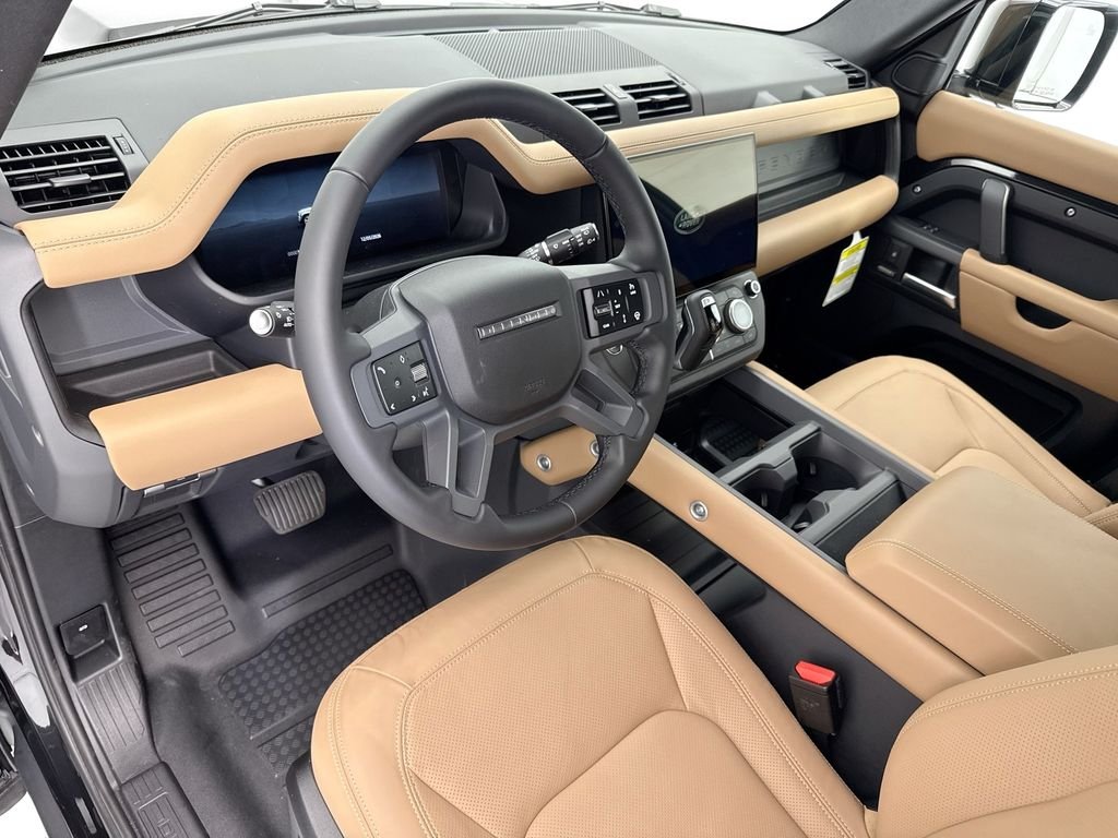 New 2026 Santorini Black Land Rover X-Dynamic SE image 10