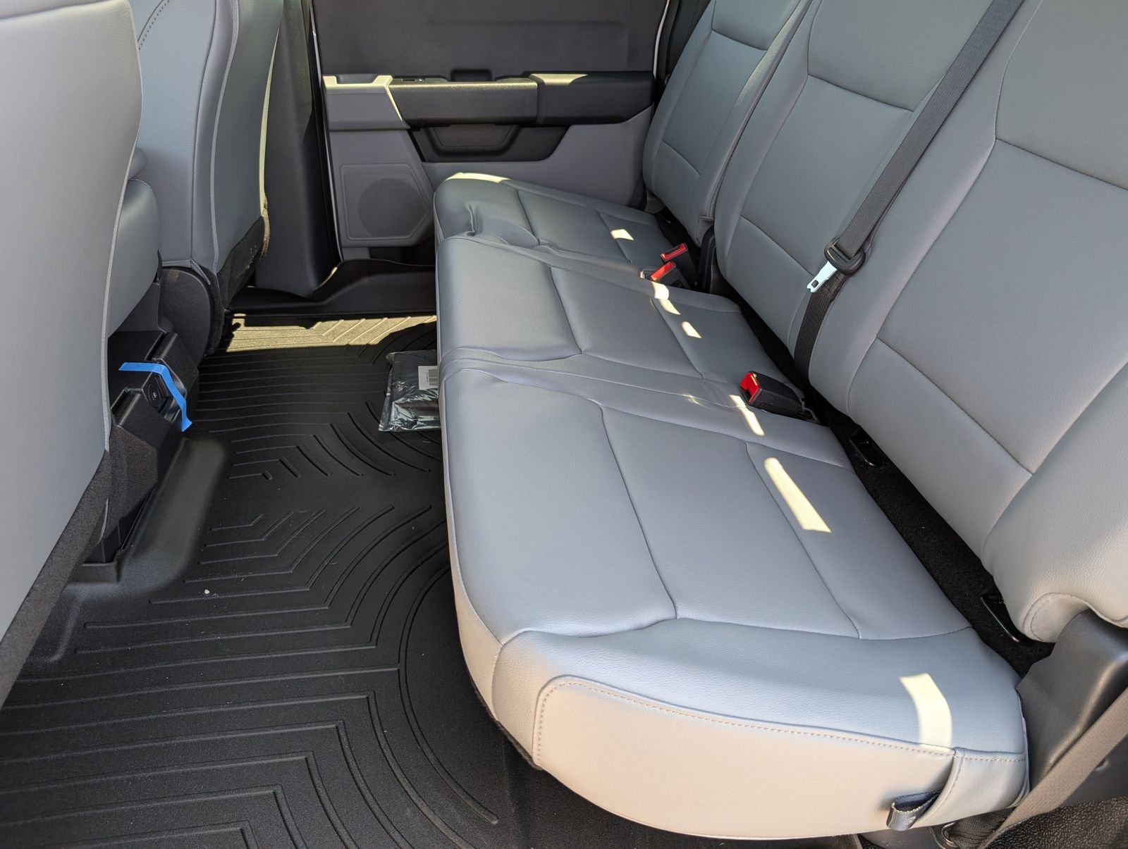 2025 Ford F-350 Super Duty Chassis Cab XL - Photo 27