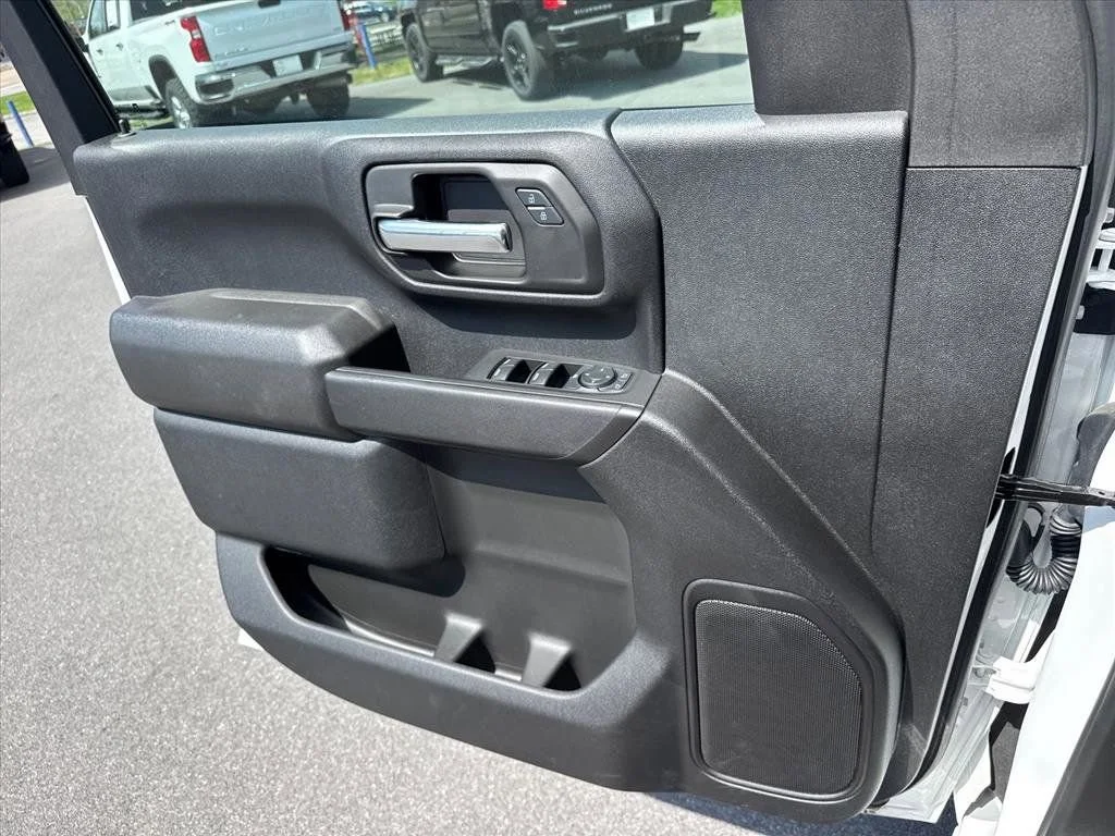 2025 Chevrolet Silverado 2500HD Custom - Photo 18