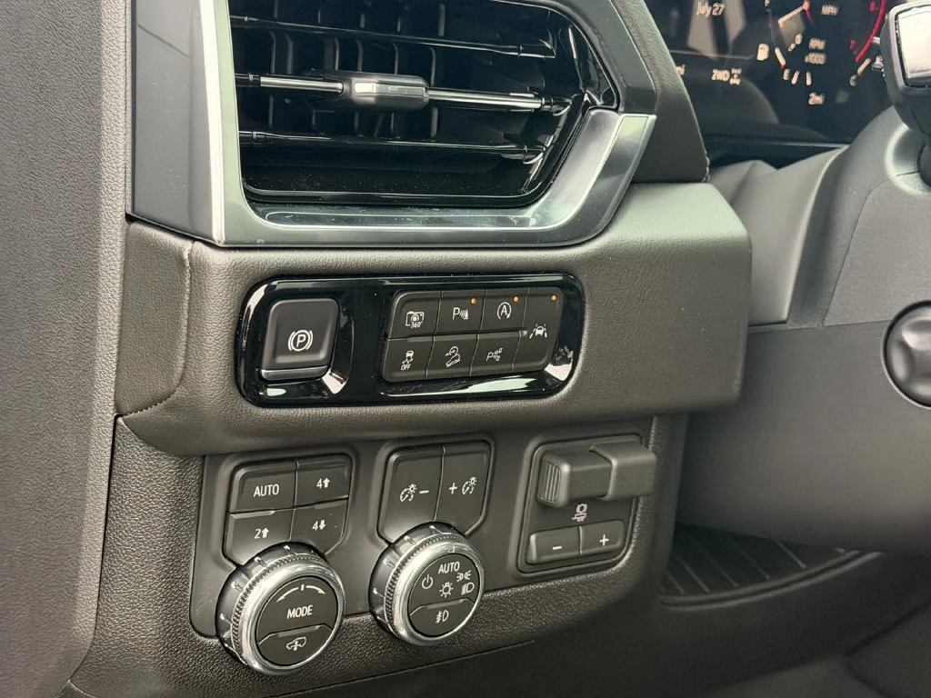2026 GMC Yukon Denali - Photo 37