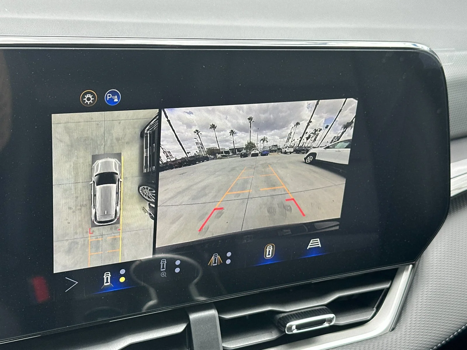 2026 Chevrolet Equinox LT - Photo 20