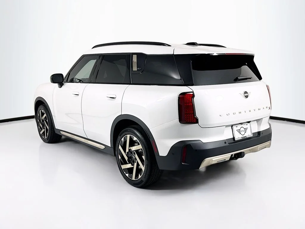 New 2027 Nanuq White Metallic MINI Iconic image 7