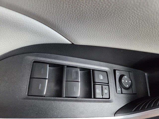 Used 2025 Ruby Flare Pearl Toyota XLE image 19
