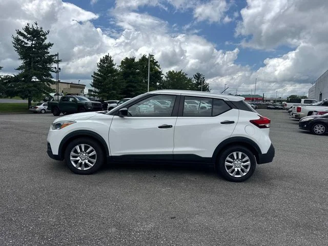 Used 2020 White Nissan S image 8