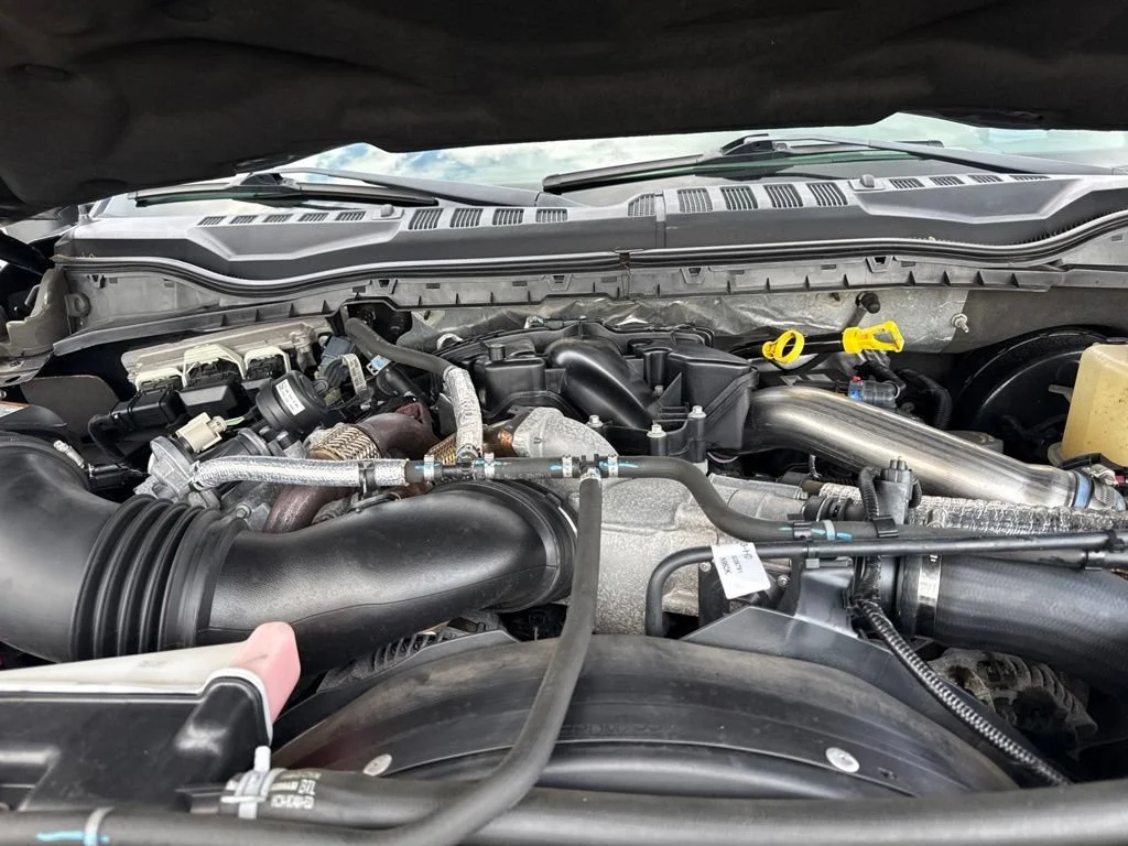 Used 2018  Ford XL image 33