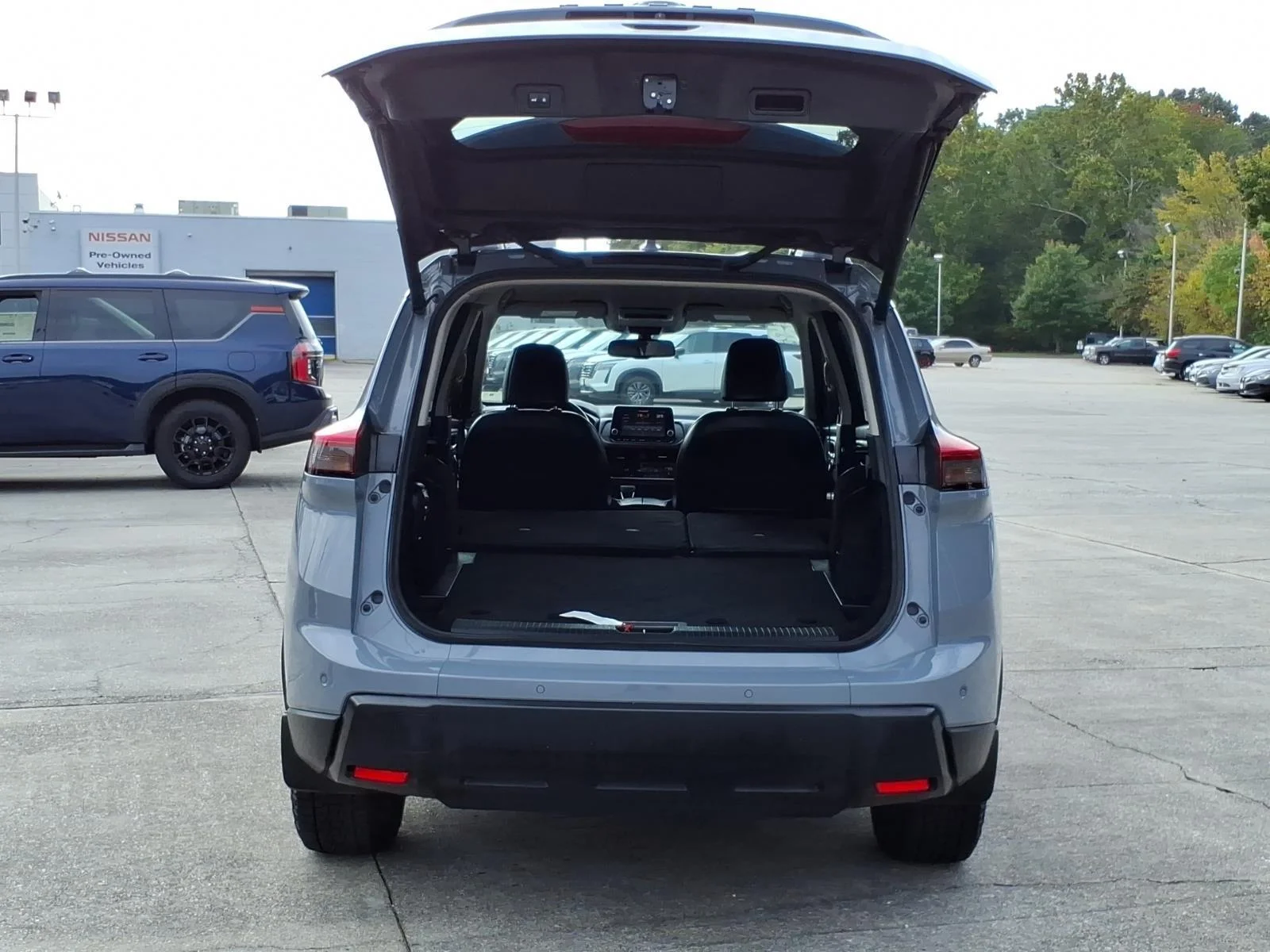 Used 2025 Boulder Gray Pearl Nissan Rock Creek image 24