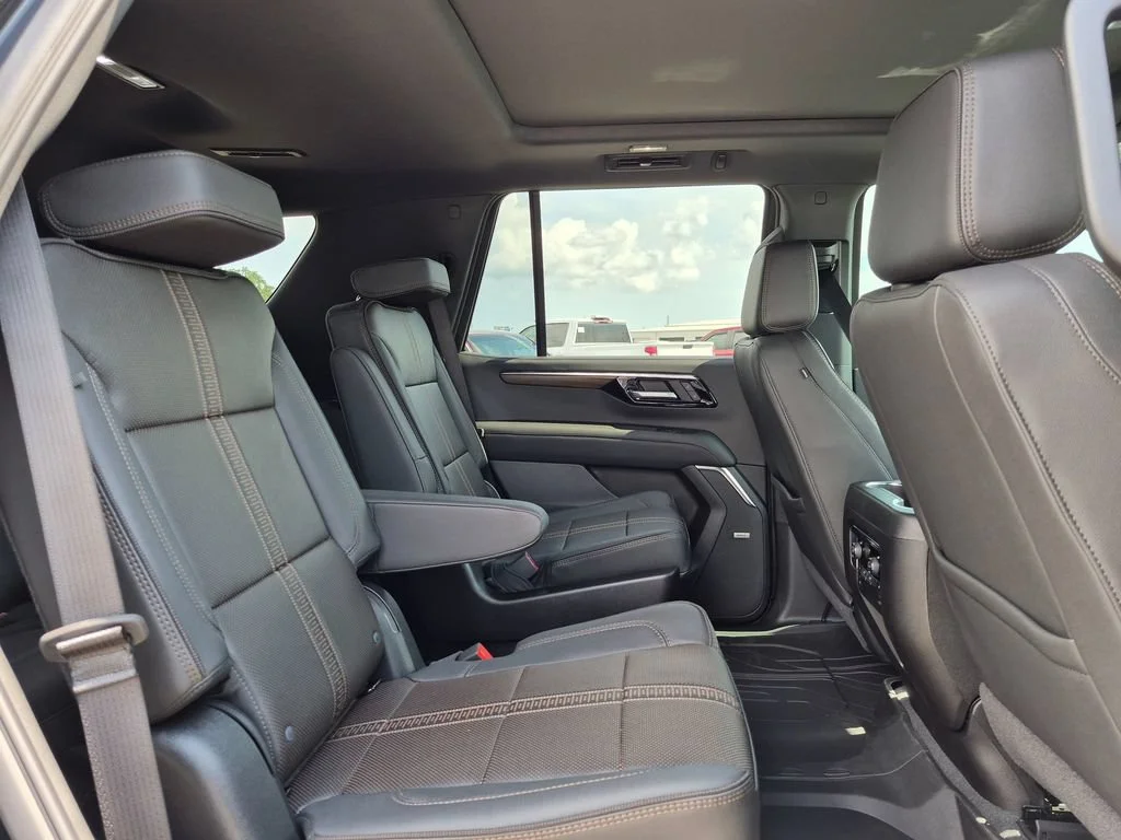 New 2026 Black Chevrolet High Country image 31
