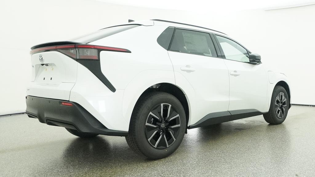 New 2026 Wind Chill Pearl Toyota XLE image 17