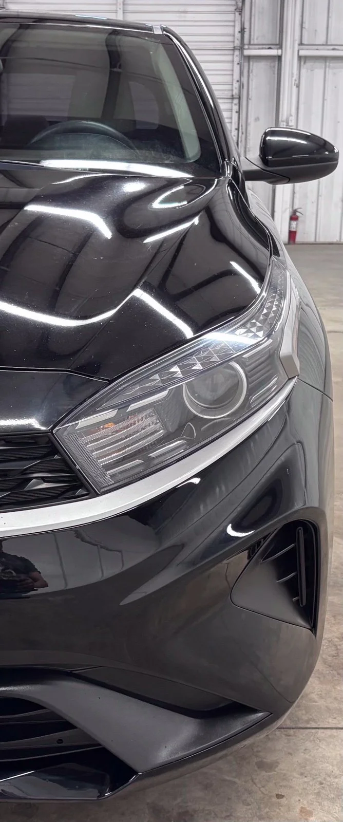 Used 2022 Black Kia LXS image 9