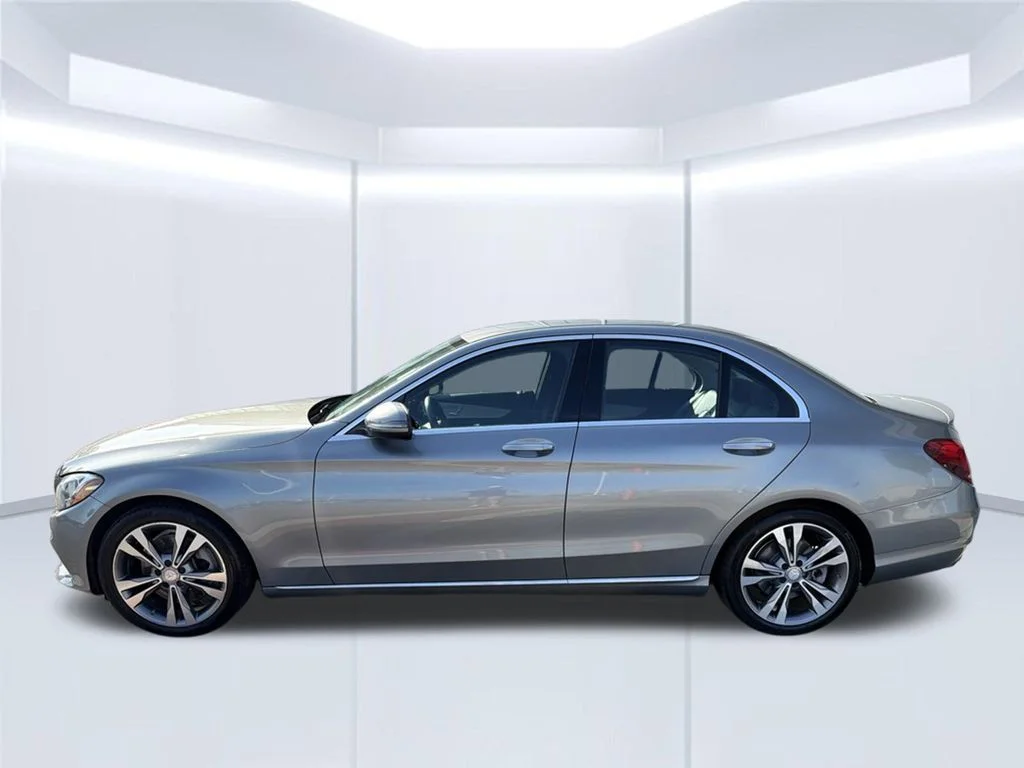 Used 2016 Silver Mercedes-Benz C 300 image 3