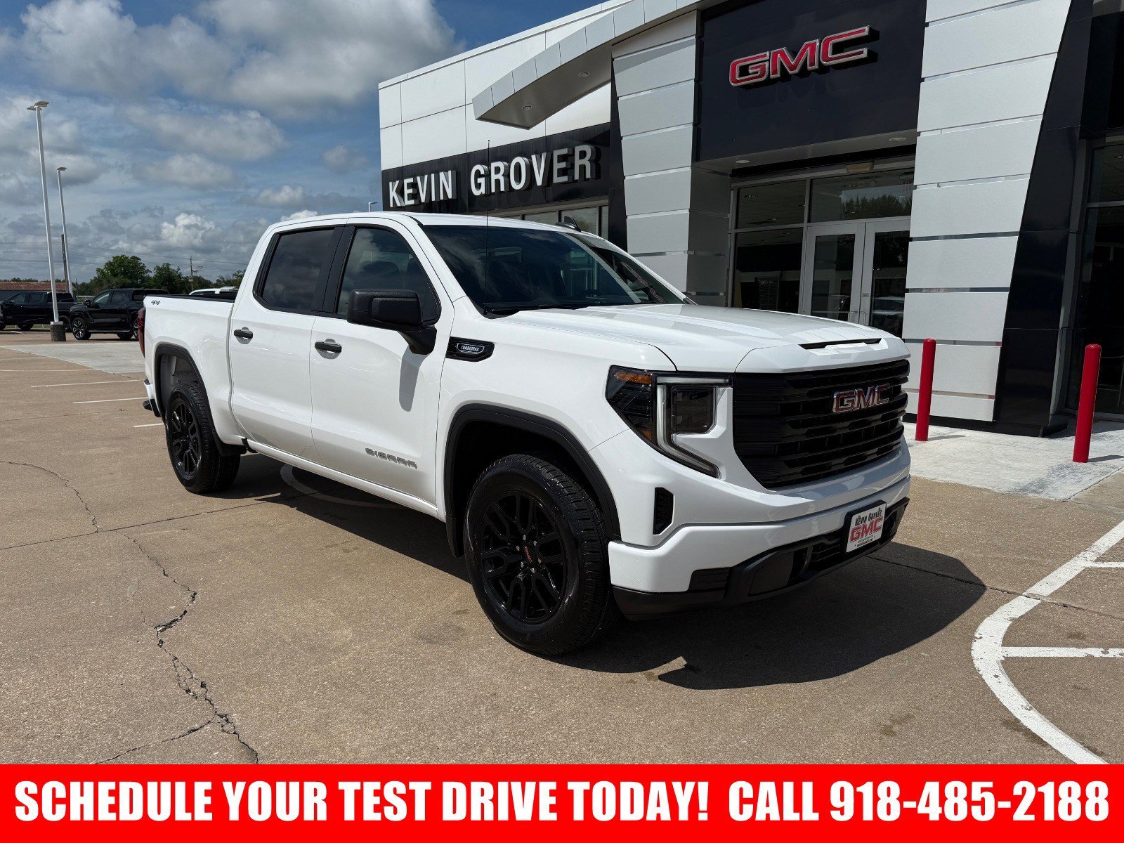 2025 GMC Sierra 4WD Crew Cab Short Box Pro's photo