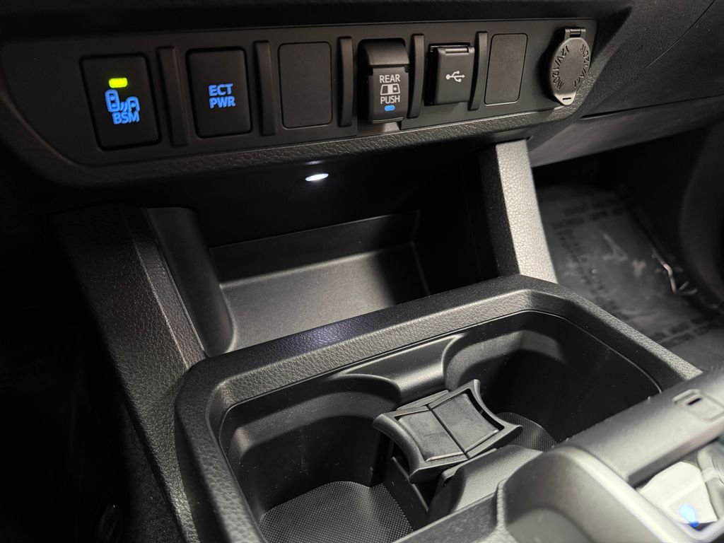 Used 2023 Silver Toyota SR5 image 19