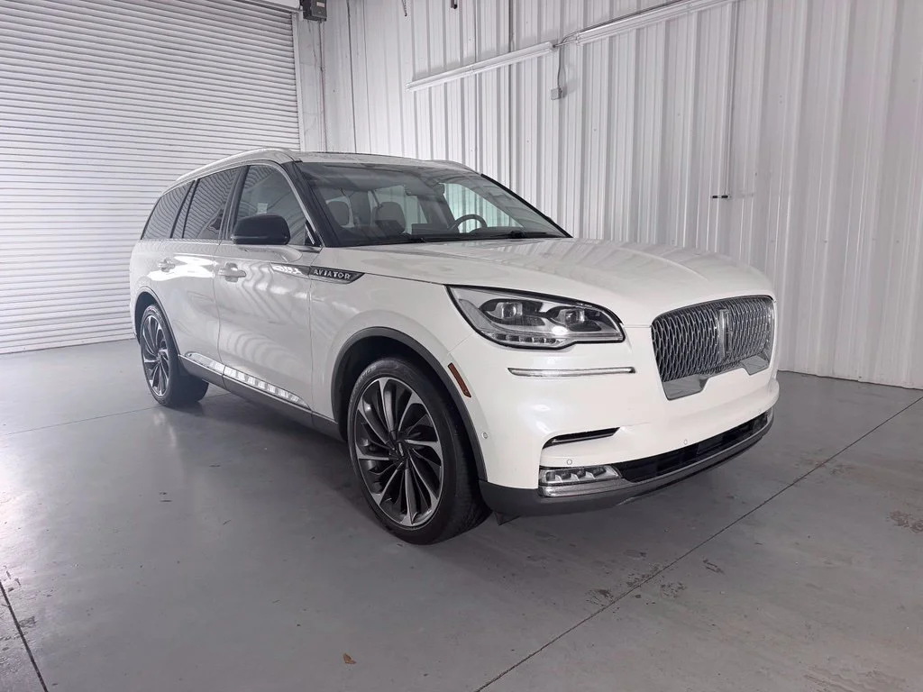 Used 2020 White Lincoln Reserve image 3