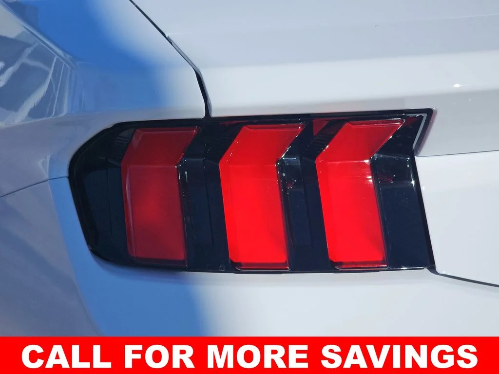 New 2026 Oxford White Ford EcoBoost® Fastback image 40