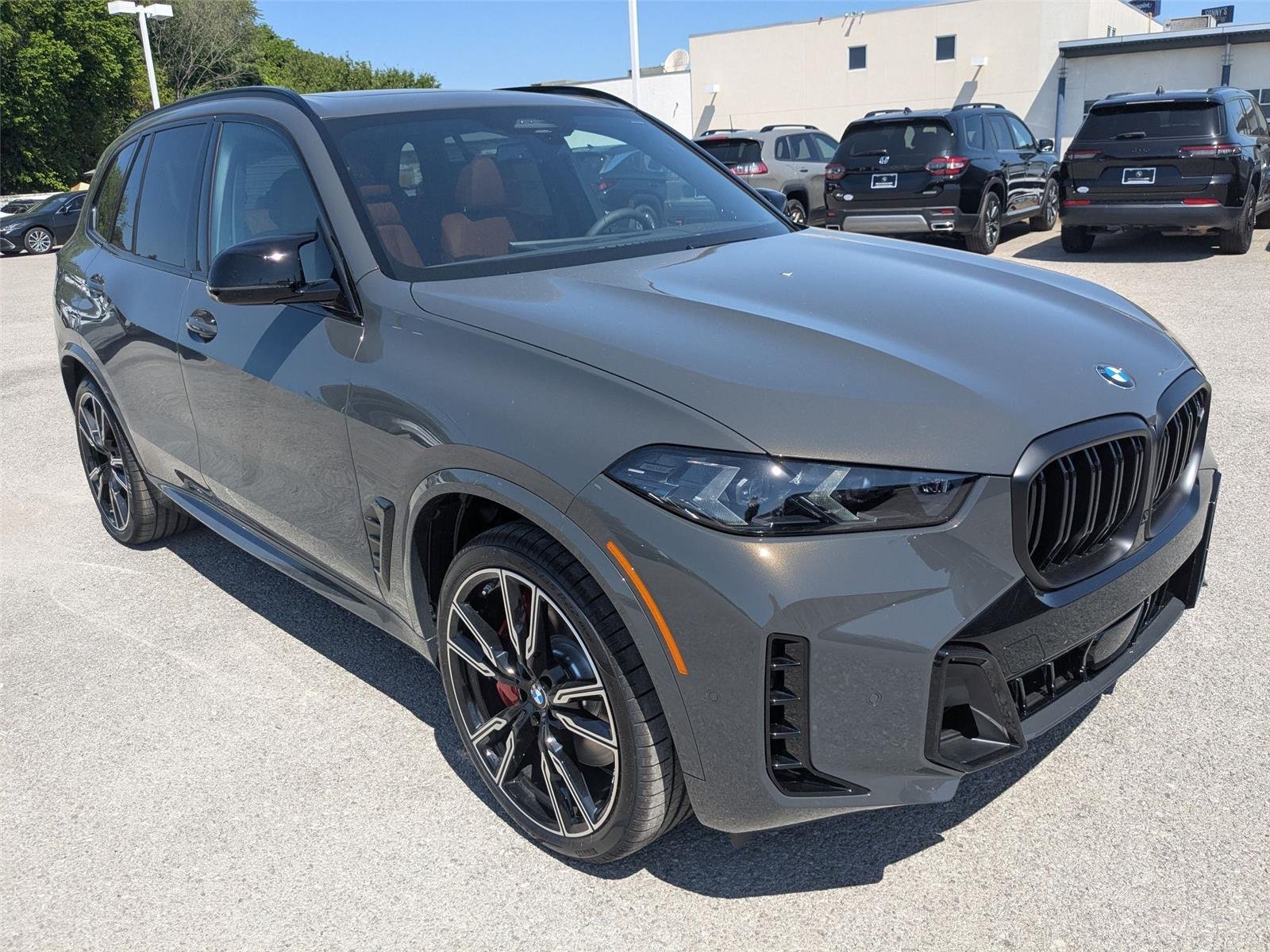 New 2026 Dravit Grey Metallic BMW M60i image 3