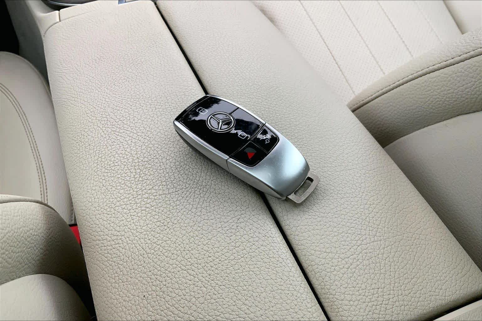 Used 2020 Iridium Silver Metallic Mercedes-Benz E 350 image 15