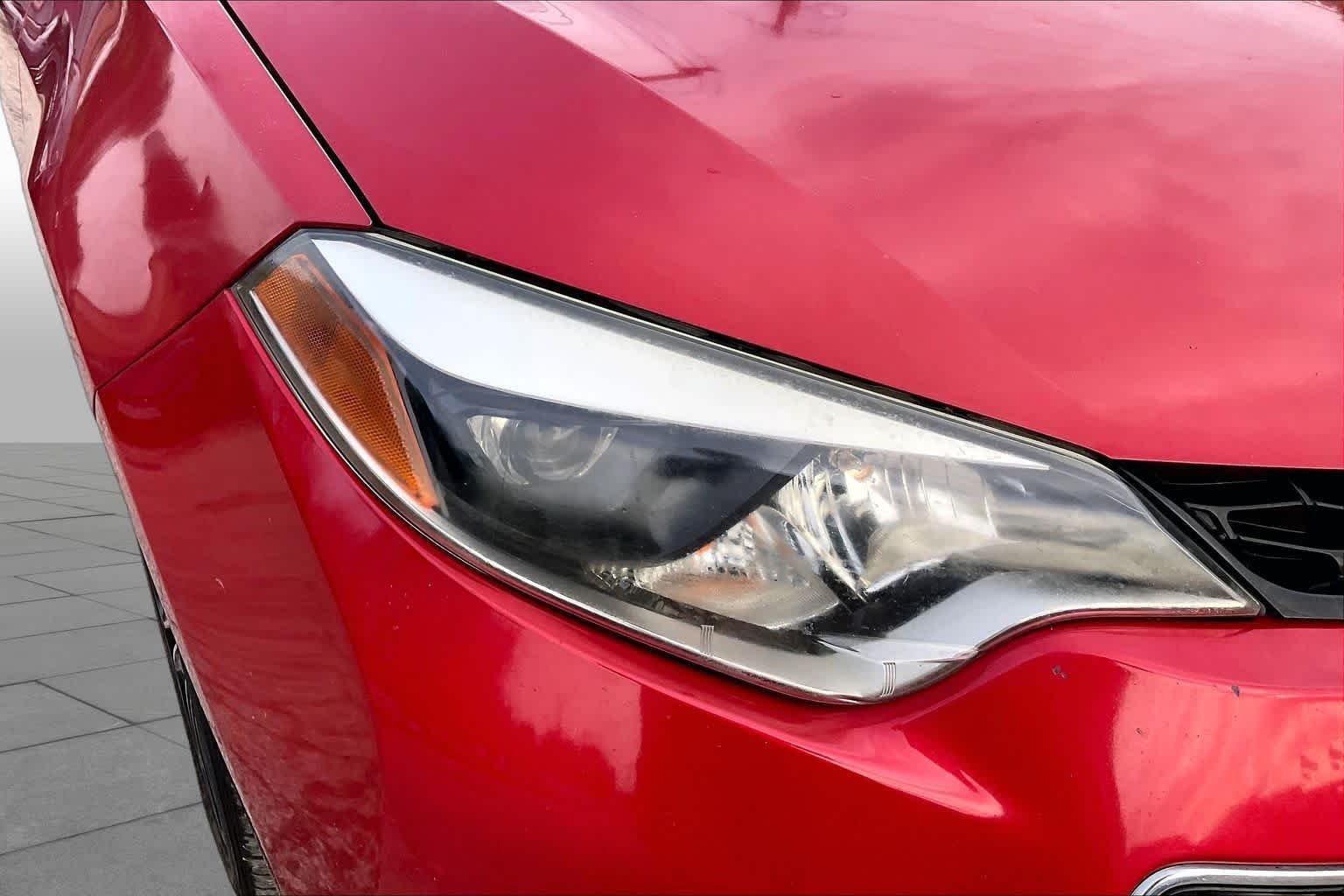 Used 2015 Barcelona Red Metallic Toyota S Plus image 27