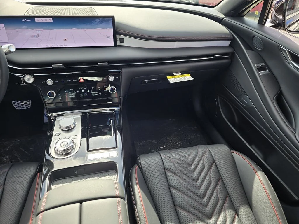 Used 2025 Black Genesis 2.5T image 9